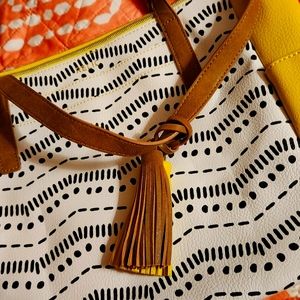 Relic Geometric Yellow and White Tote Purse